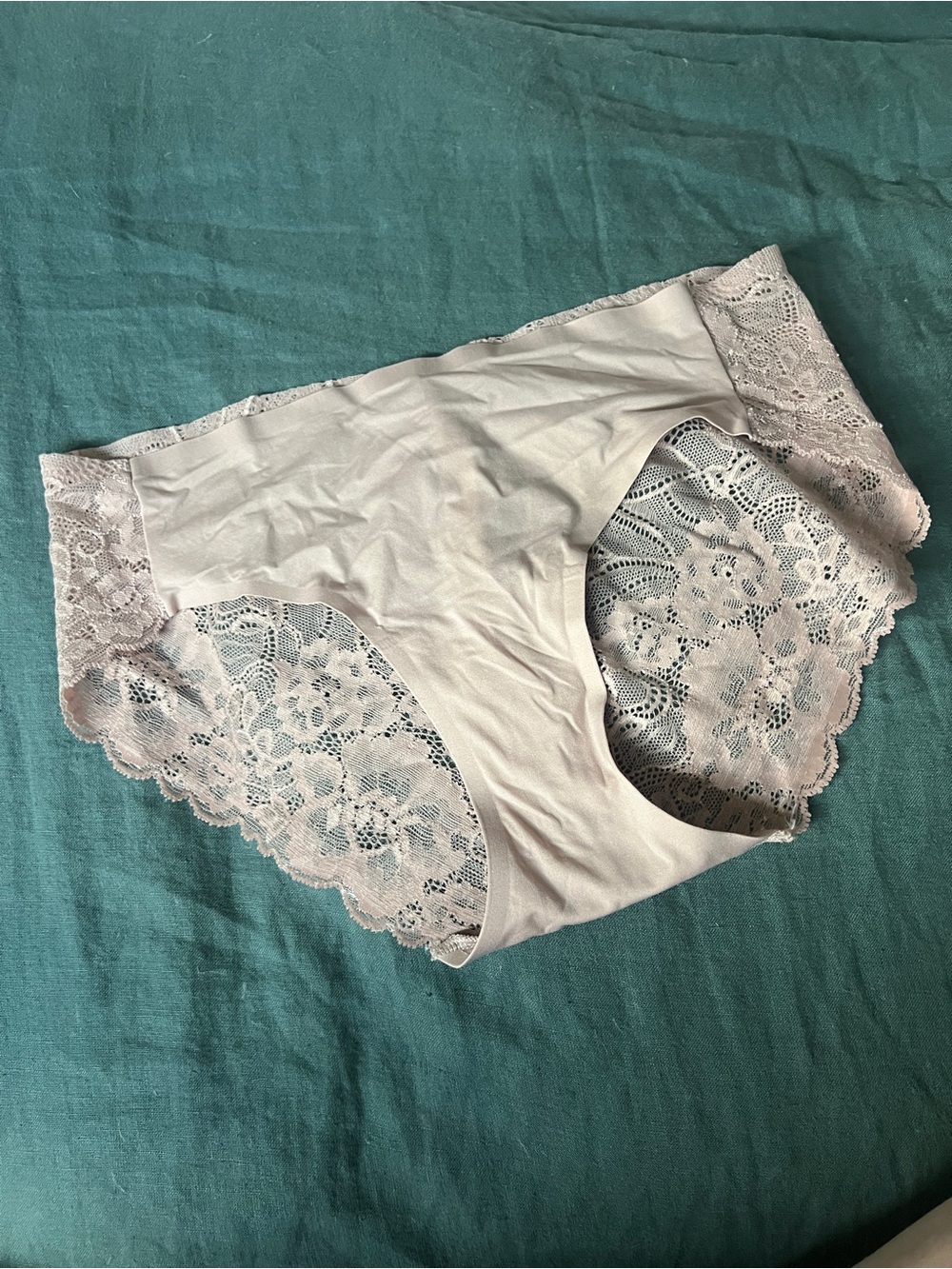 NWT Soma Vanishing Edge lace back